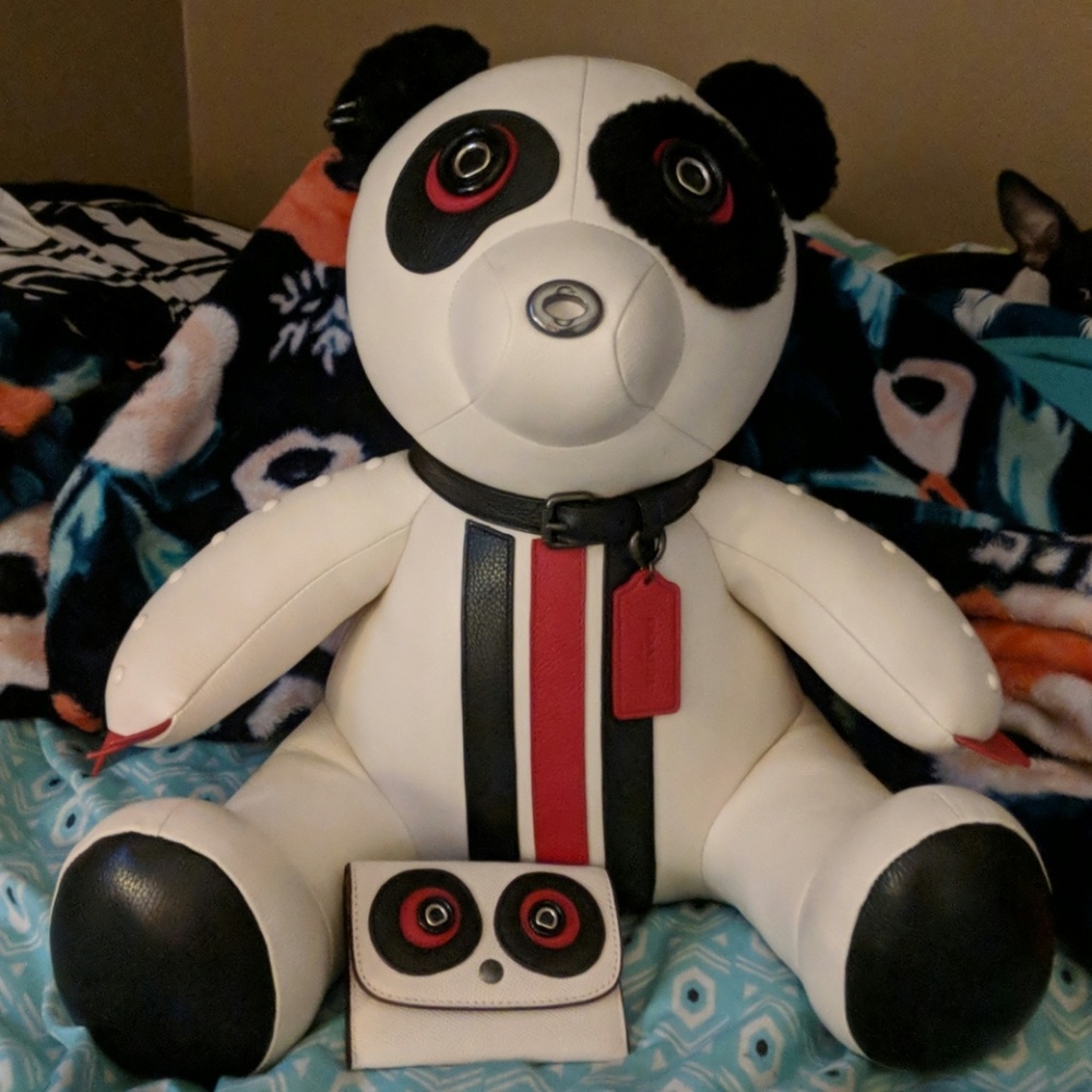 100% authentic Coach leather bear his name is Rock